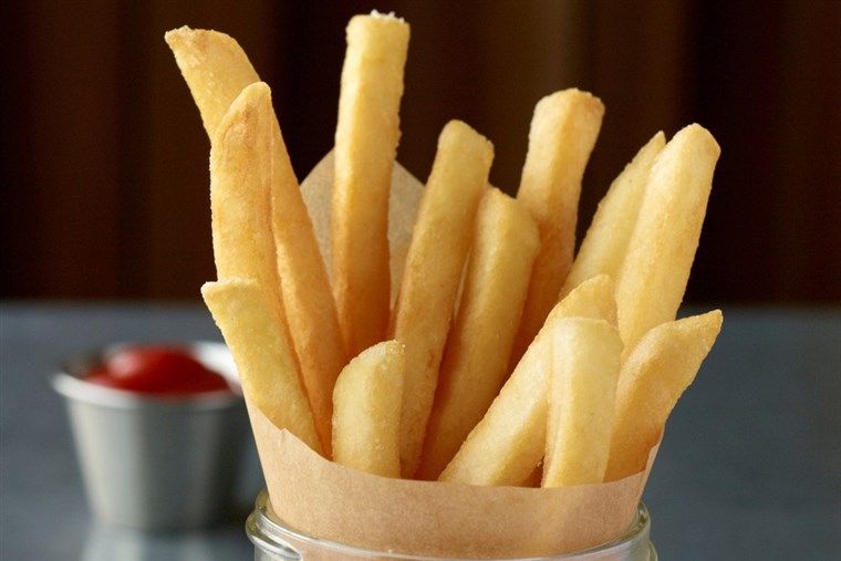 Burger King Offers a Large Order of Fries for Only $1 to Customers with an Online BK Account Burger King Offers a Large Order of Fries for Only $1 to Customers with an Online BK Account