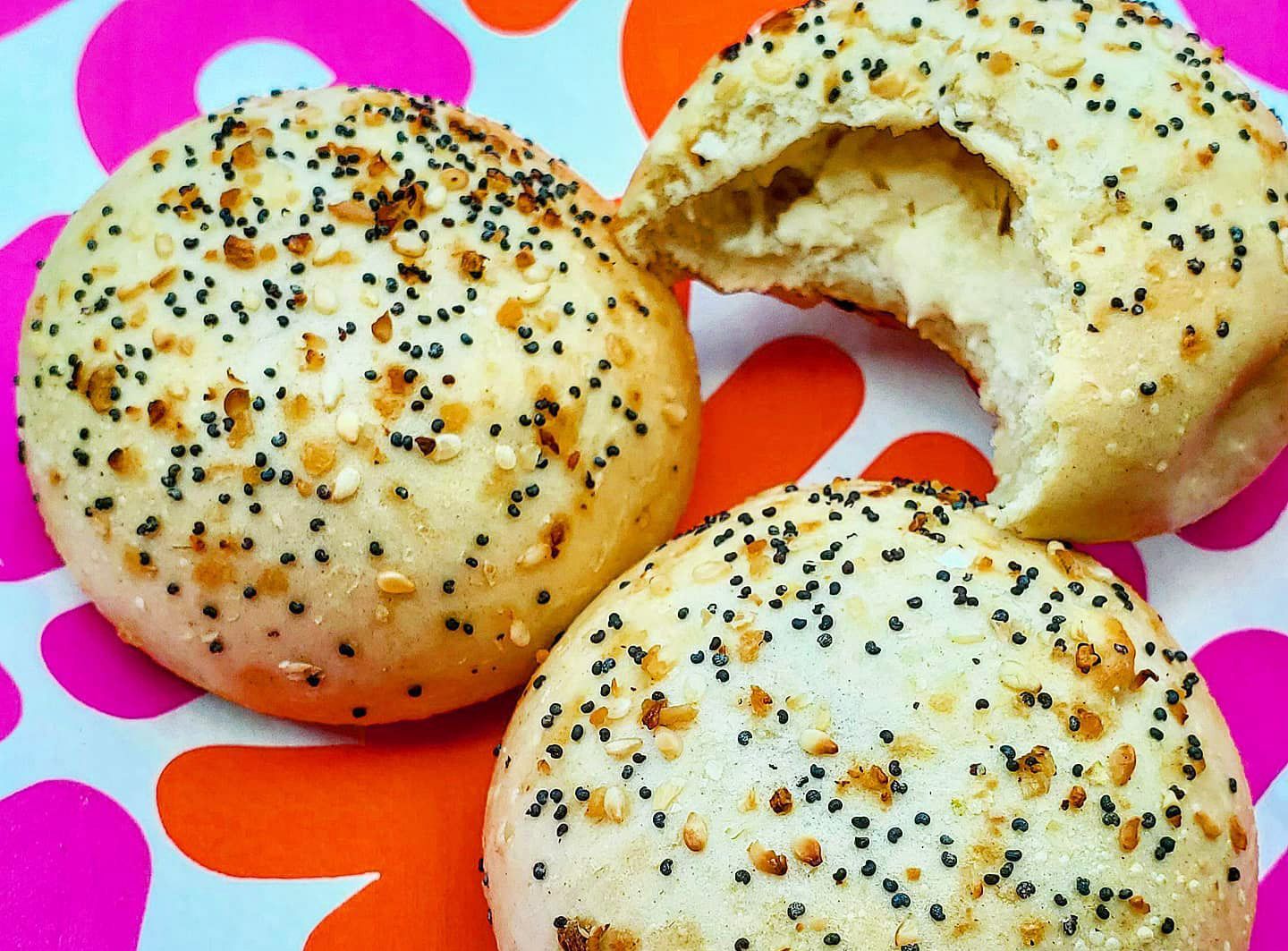 Dunkin' Donuts Brings Back Popular Stuffed Bagel Minis Dunkin' Donuts Brings Back Popular Stuffed Bagel Minis