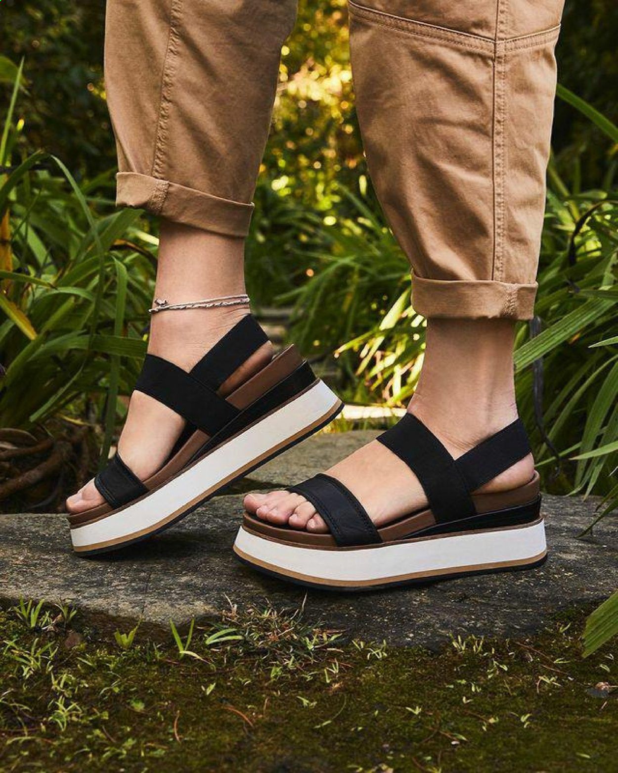DSW Weekly Ad Flyer June 2 to June 9