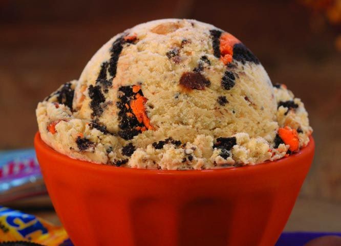 Popular Trick Oreo Treat Ice Cream Returns as October’s Flavor of the Month at Baskin-Robbins Popular Trick Oreo Treat Ice Cream Returns as October’s Flavor of the Month at Baskin-Robbins