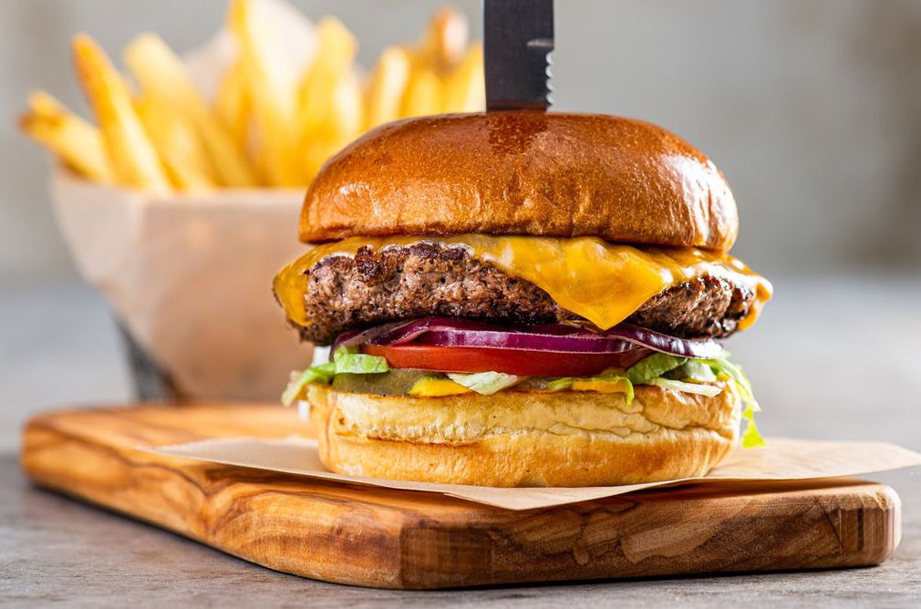 Chili’s Will Serve Veterans and Active Service Members a Free Dine-in Entree from a Select Menu this Veterans Day Chili’s Will Serve Veterans and Active Service Members a Free Dine-in Entree from a Select Menu this Veterans Day
