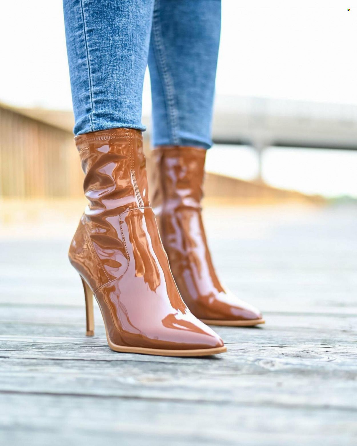 DSW Weekly Ad Flyer December 5 to December 12