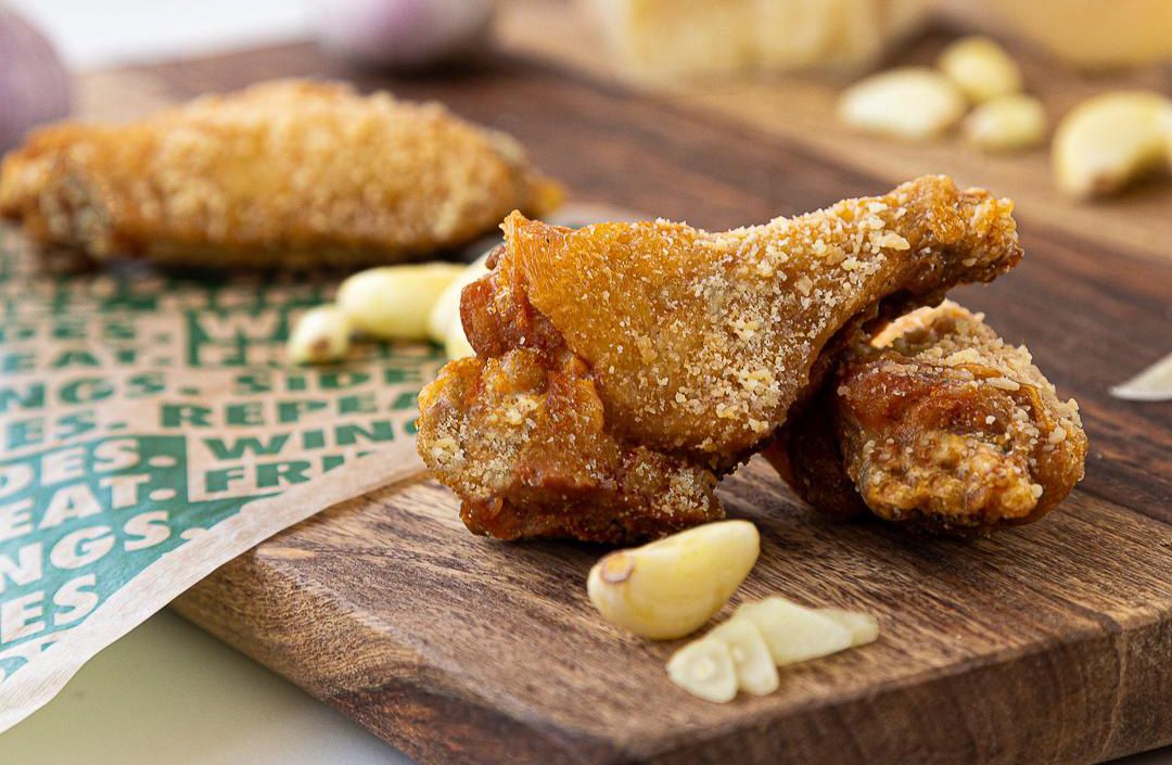 Wingstop Presents their Limited Edition Knicks Lemon Garlic Chicken Wings Wingstop Presents their Limited Edition Knicks Lemon Garlic Chicken Wings