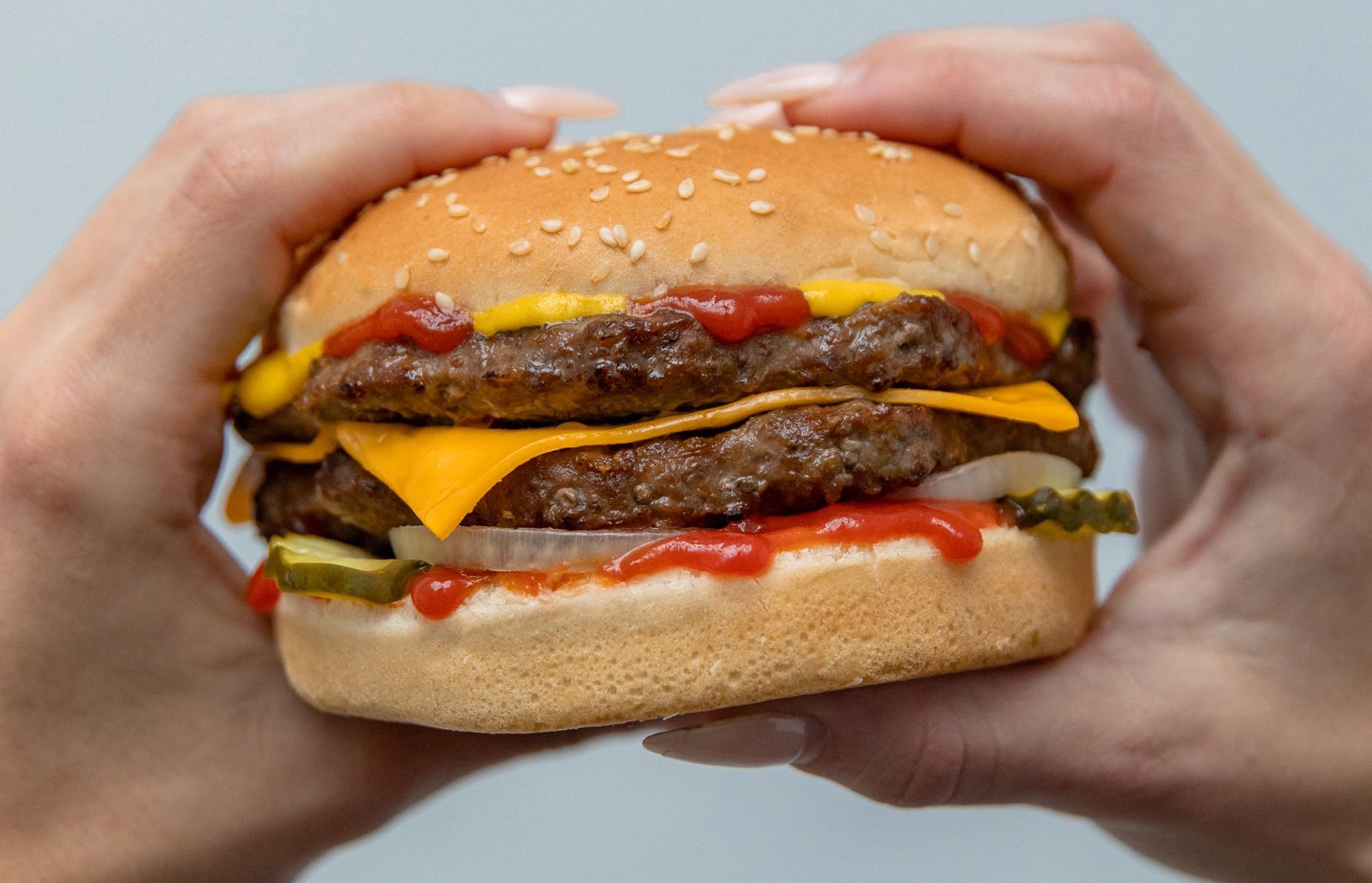 Rewards Members Can Get a 50% Off Double Cheeseburger at Carl's Jr. this September 18, 2023 Rewards Members Can Get a 50% Off Double Cheeseburger at Carl's Jr. this September 18, 2023