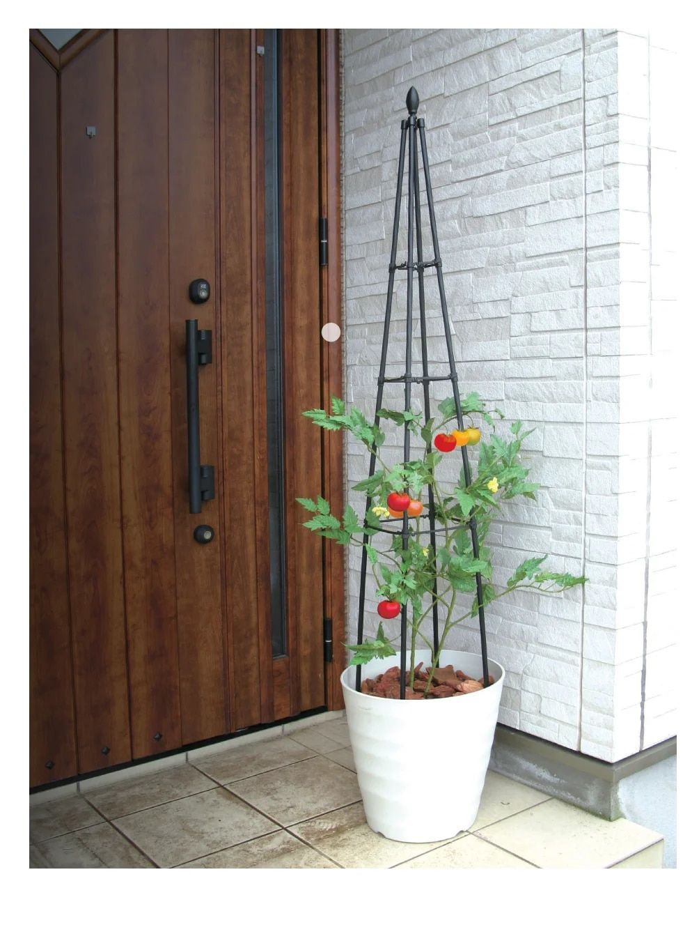 Gardener's Supply Company April 2026 Catalog Weekly Ad January 1 - December 31, 2026