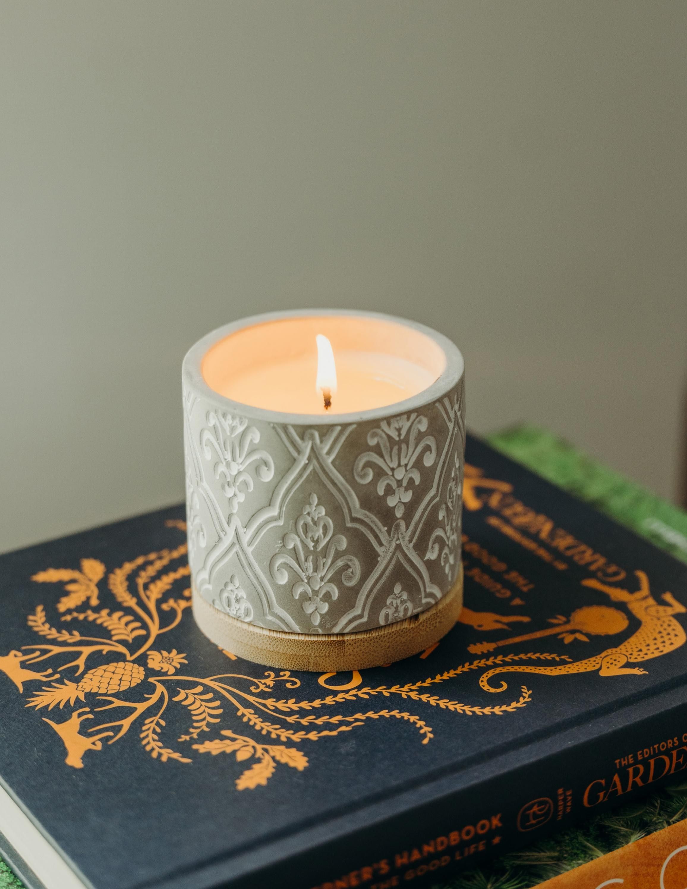 Bourbon Royalty Winter Home Fragrance Catalog Weekly Ad January 1 - December 31, 2026