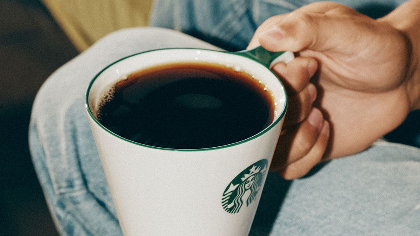 Free Coffee and Tea Refills at Starbucks
